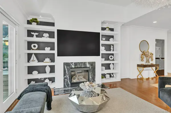 51 Island Point #51, Bronx, NY 10464