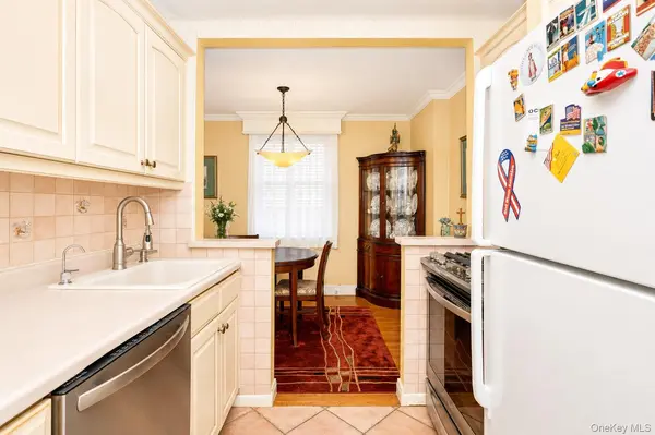 182-12 Horace Harding Expressway #1K, Fresh Meadows, NY 11365