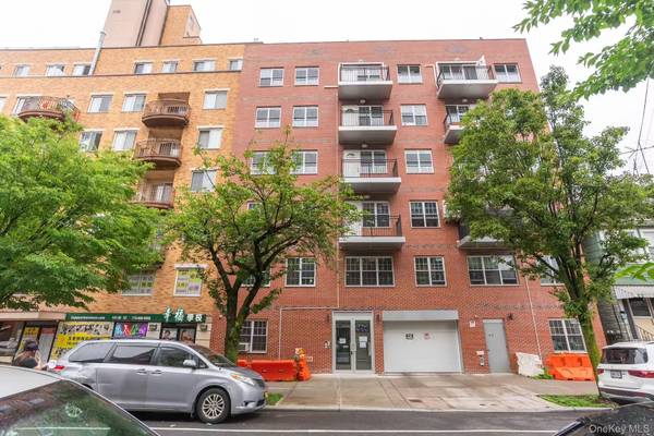 141-15 Cherry AVE #3C, Flushing, NY 11355