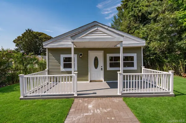 125 Sunset AVE, Selden, NY 11784