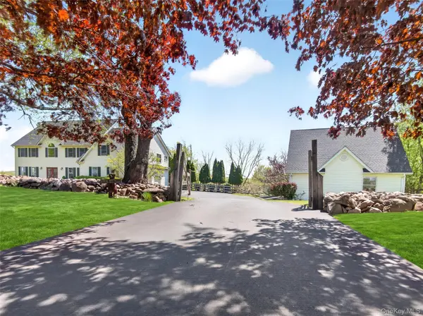 18 Almond Tree LN, Warwick, NY 10990