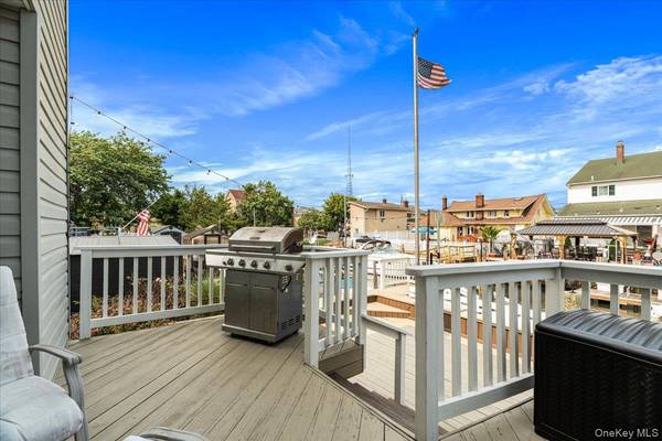 117 Gordon PL, Freeport, NY 11520