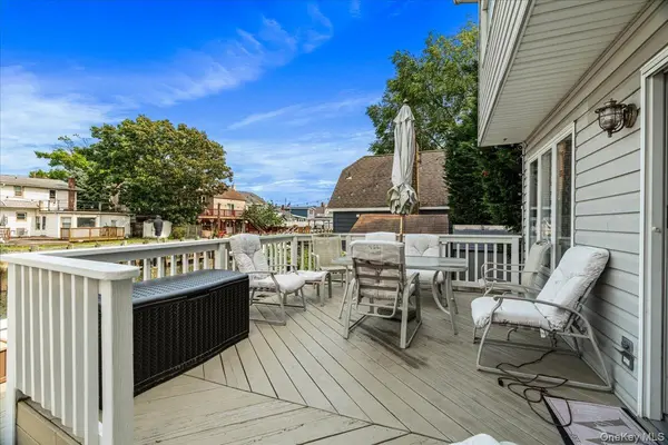 117 Gordon PL, Freeport, NY 11520