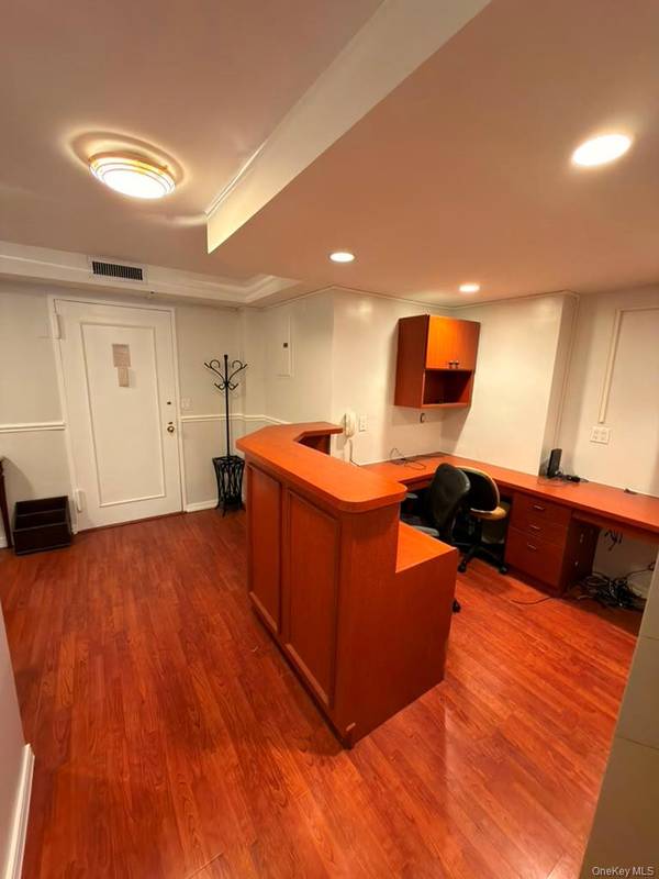 155 W 68th ST #2-27, New York (manhattan), NY 10023