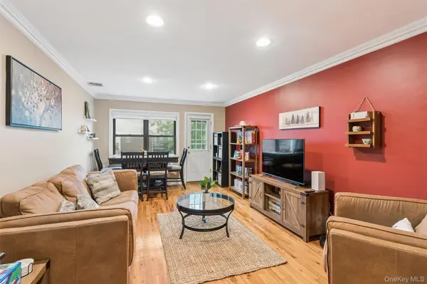 1195 E Broadway #L21, Hewlett, NY 11557