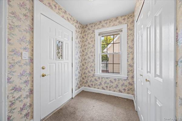 96 Capitol AVE, Williston Park, NY 11596