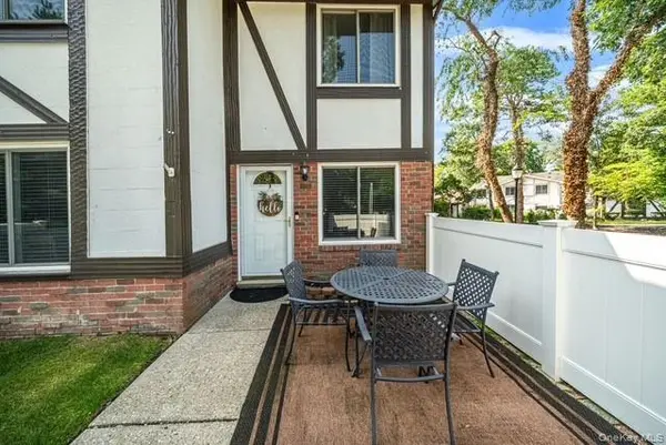 275 Birchwood RD, Medford, NY 11763
