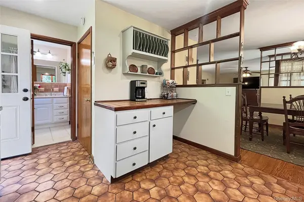 216 Spackenkill RD, Poughkeepsie, NY 12603