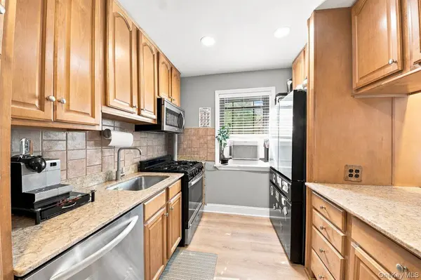 41 Manchester RD #B-23, Eastchester, NY 10709