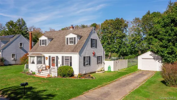 28 (aka 710) Sound RD, Greenport, NY 11944
