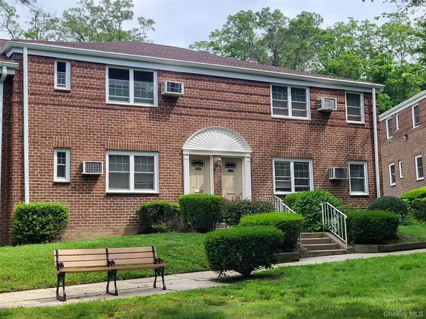 224-23 Kingsbury AVE #B, Oakland Gardens, NY 11364