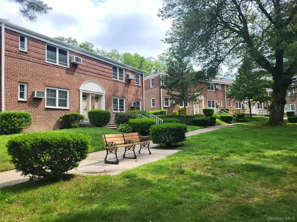 224-23 Kingsbury AVE #B, Oakland Gardens, NY 11364