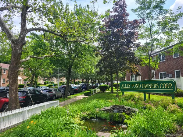 224-23 Kingsbury AVE #B, Oakland Gardens, NY 11364