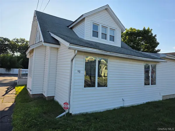 90 Medford AVE, Patchogue, NY 11772