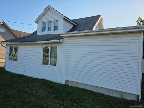 90 Medford AVE, Patchogue, NY 11772