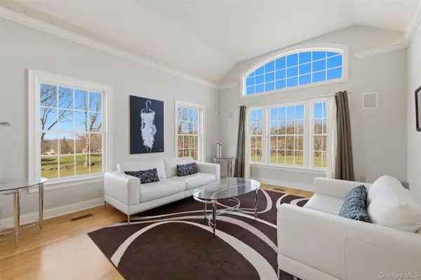 12 Feagles RD, Warwick, NY 10990