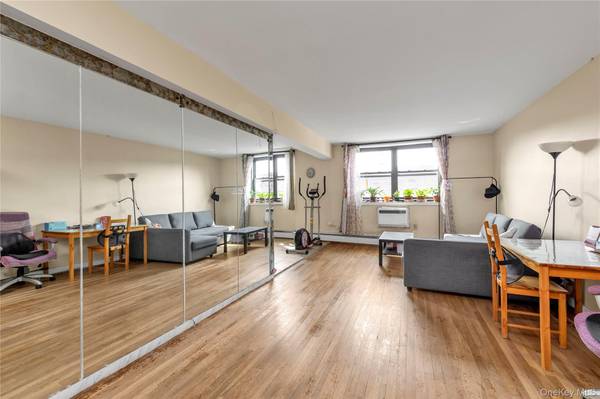 99-05 59 Ave Ave #6B, Corona, NY 11368