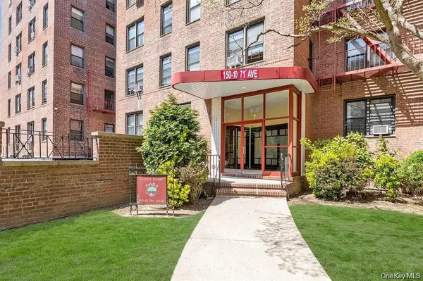 150-10 71st AVE #2K, Kew Garden Hills, NY 11367
