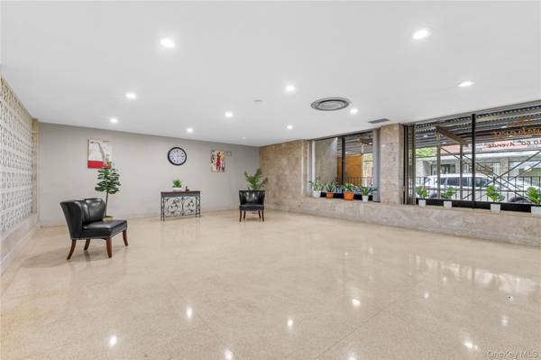 99-10 60Ave #3B, Corona, NY 11368