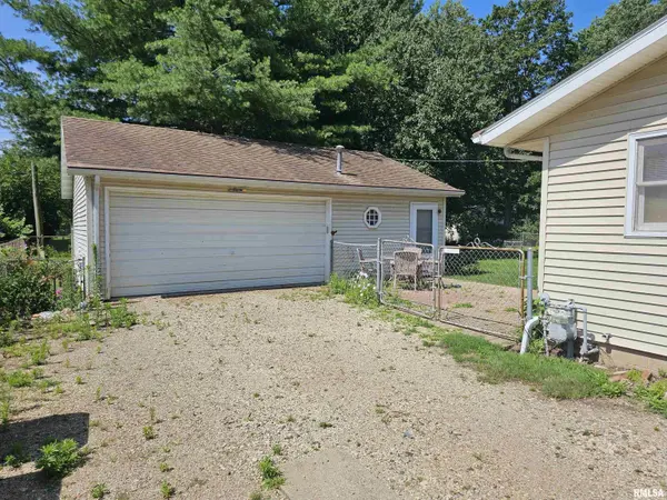 5306 E CAMBRON AVE, Chillicothe, IL 61523