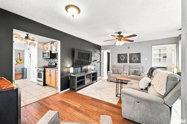115 W MCCLURE AVE, Bartonville, IL 61607