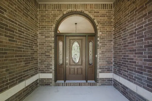 134 N Emporia Ave., Valley Center, KS 67147