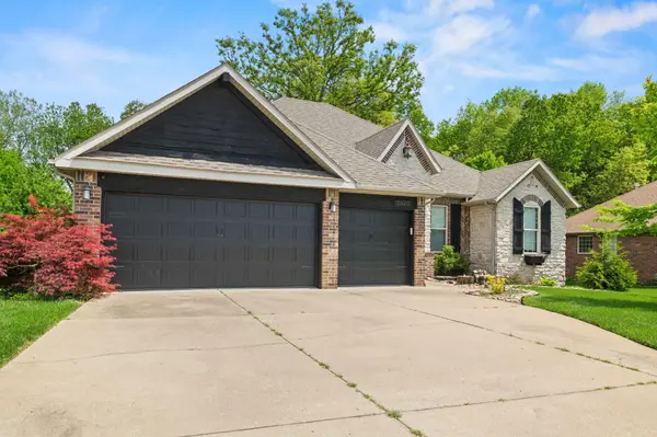 5620 S Winsor Drive, Battlefield, MO 65619