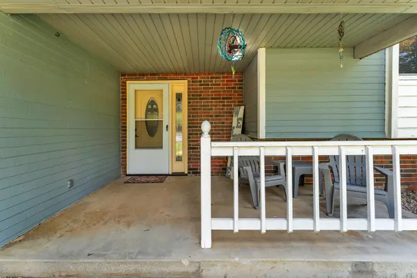 402 N Hightower AVE, Nixa, MO 65714