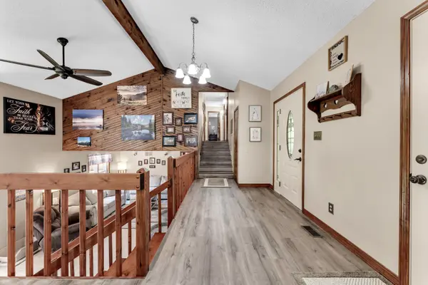 402 N Hightower AVE, Nixa, MO 65714