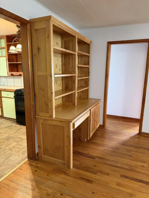 107 E James ST, Mountain View, MO 65548