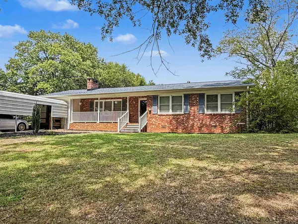 146 Knollcrest DR, Gaffney, SC 29340-2756
