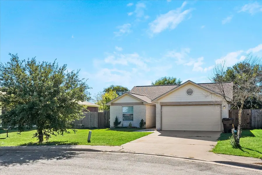 Lockhart, TX 78644