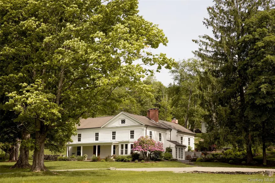 809 QUAKER HILL RD, Pawling, NY 12564
