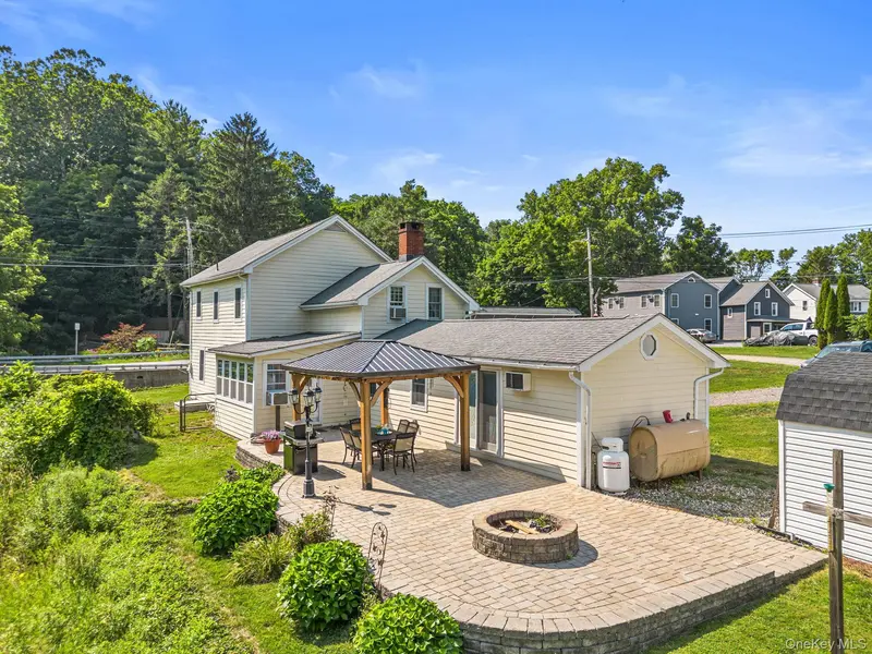 39 Main ST, Poughquag, NY 12570