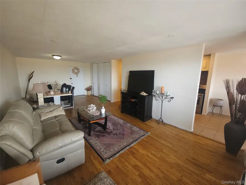666 Shore ##4J, Long Beach, NY 11561