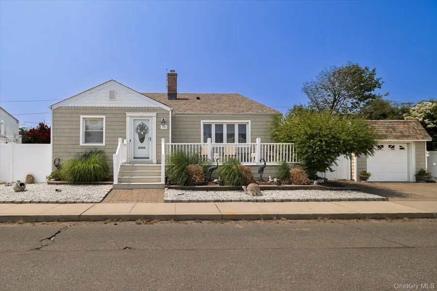 39 Vinton ST, Long Beach, NY 11561