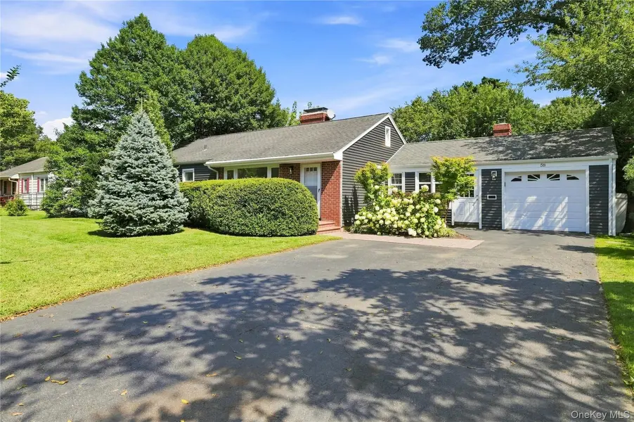 58 S Ketcham AVE, Amityville, NY 11701