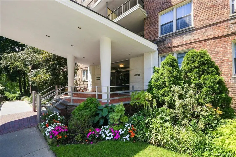 4525 Henry Hudson Pkwy #B1212, Bronx, NY 10471