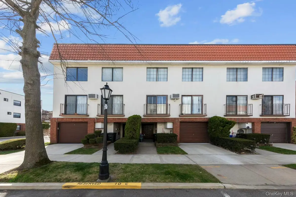 340 Julius RD #9D, College Point, NY 11356