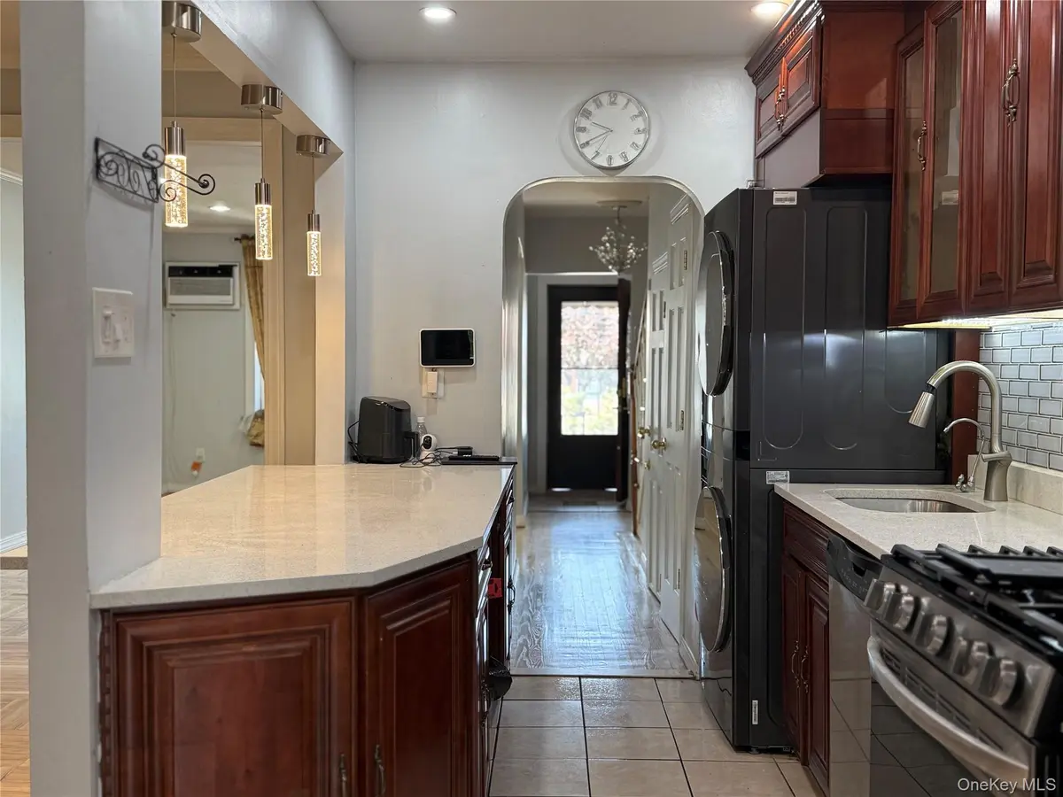 2944 Lurting AVE, Bronx, NY 10469