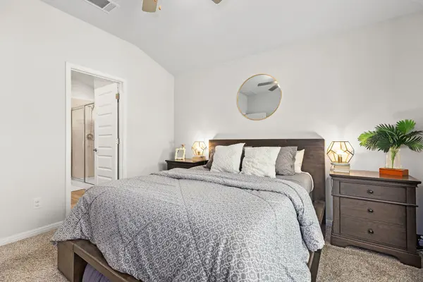 934 Main ST, Hutto, TX 78634