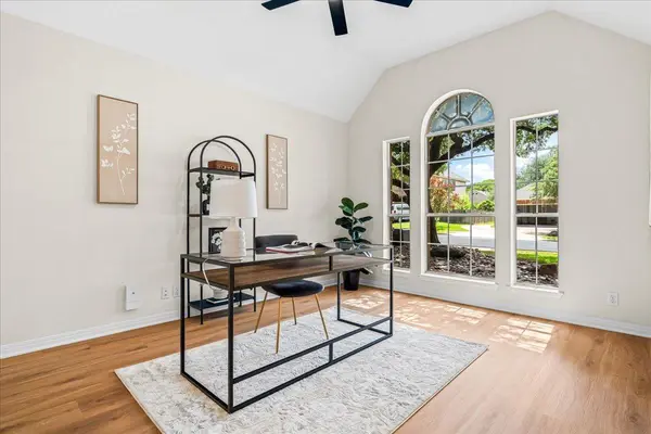 2513 Niemann DR, Austin, TX 78748