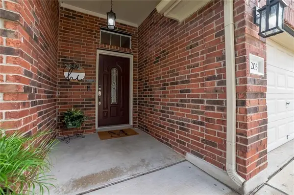 1203 Calistoga DR, Leander, TX 78641