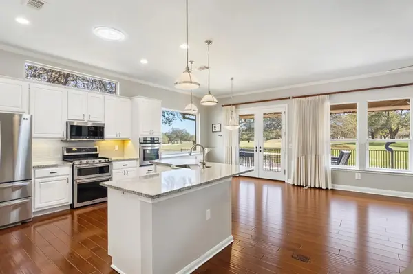 133 Painted Bunting LN, Georgetown, TX 78633