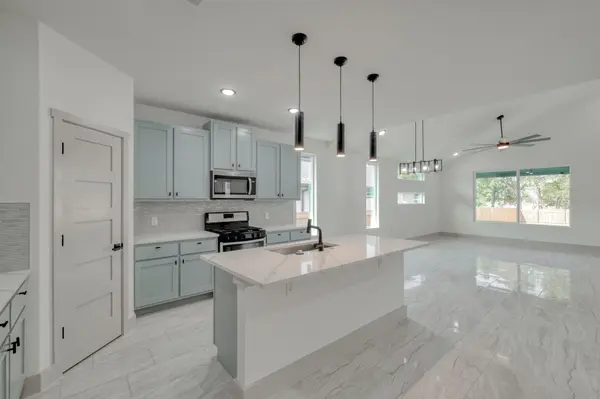 202 Washington ST, Elgin, TX 78621