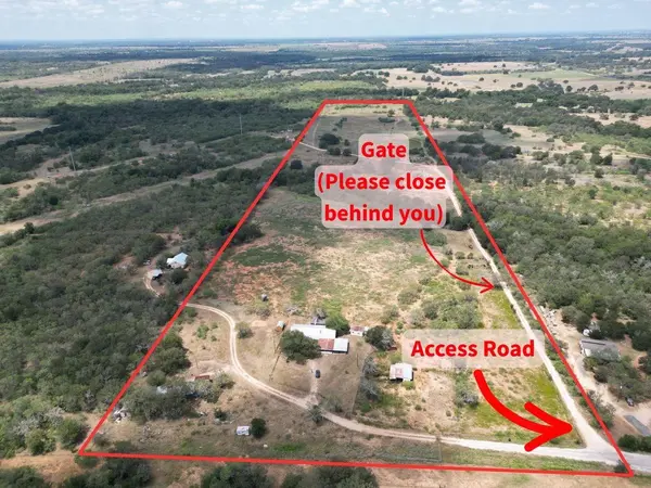 3200 Cattlemens ROW, Lockhart, TX 78644