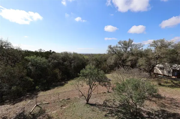 407 Pioneer TRL, San Marcos, TX 78666