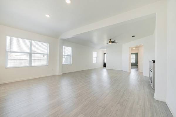 1949 Redstart, New Braunfels, TX 78130