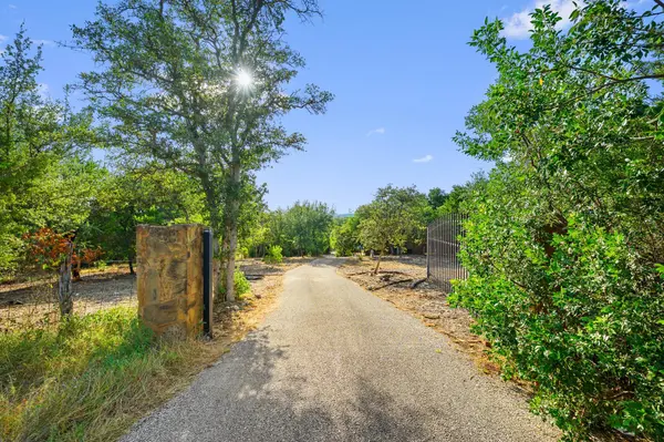 8012 Bernard ST, Volente, TX 78641