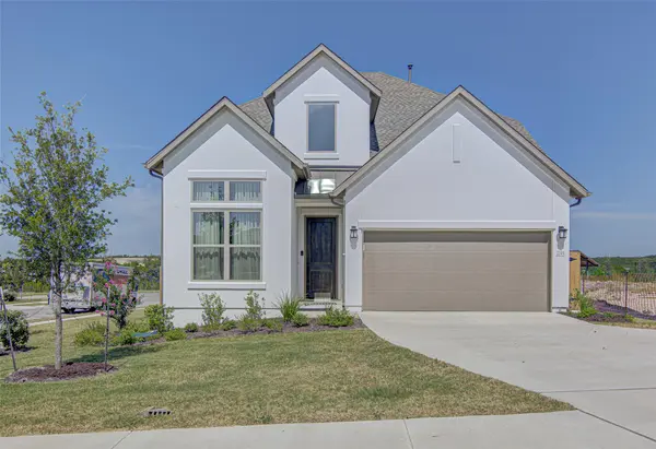 22300 Lago Lookout LN, Lago Vista, TX 78645